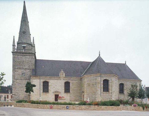 église saint cyr moréac